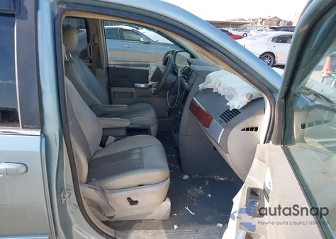 2008 Chrysler Town & Country Touring from USA, damaged, VIN 2A8HR54P28R134919